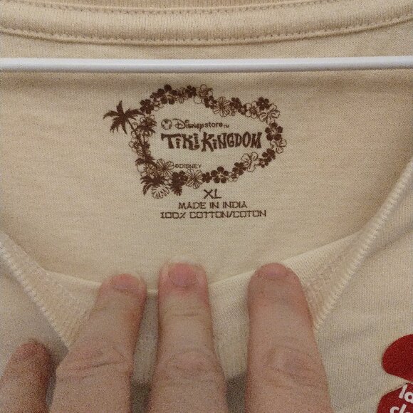 NWT!! DISNEY TIKI KINGDOM DAISY & MINNIE LADIES CLASSIC FIT T-SHIRT, 1X - Picture 2 of 2